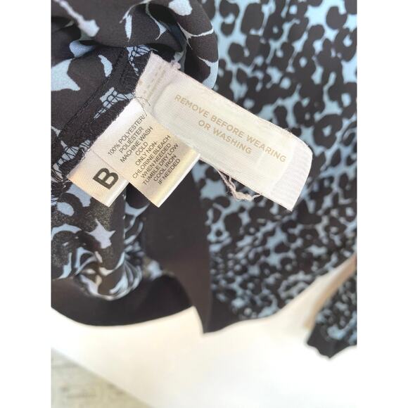 Women’s Loft leopard print. Size large - Picture 4 of 4